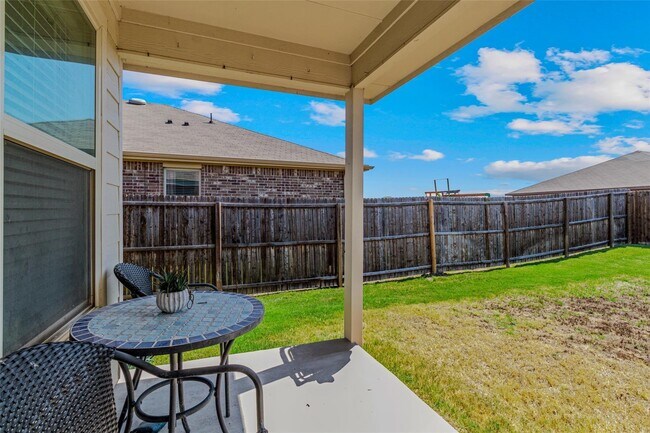 Building Photo - 803 Rustic Way