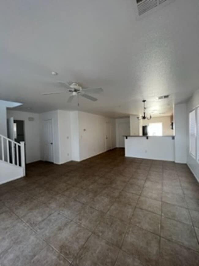 Building Photo - 1172 Paradise Desert Ave
