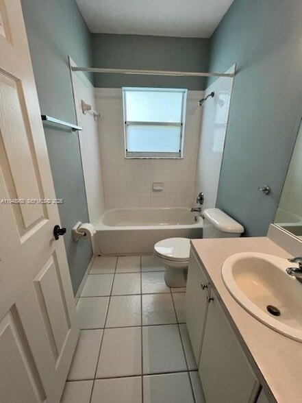 Building Photo - 1932 SE 24th Ct