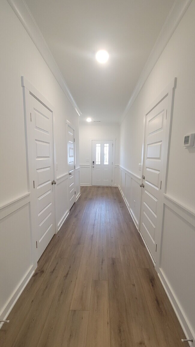 Building Photo - $500 off one month!!! NEW HOME!!!  Section 8 Accepted!!!  "Discover Your Dream Home: Spacious 3-B...
