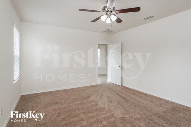 Building Photo - 441 SW 24th St