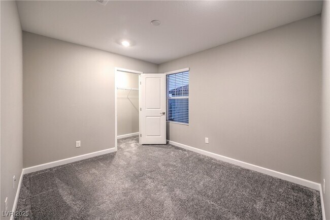 Building Photo - 2457 Padulle Pl