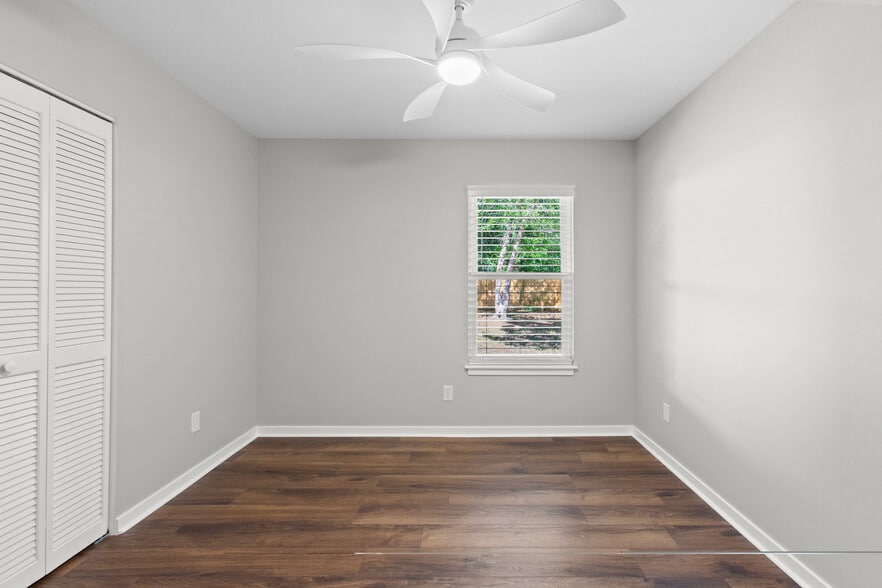 3rd Bedroom - 1129 Landsdowne Dr