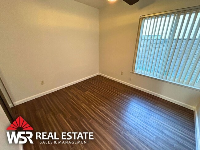 Building Photo - Spacious 5 Bedroom Home Near Victoria Ave with Easy Freeway Access