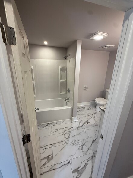 Building Photo - 184 Church St