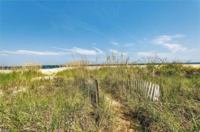 Building Photo - 1218 W Ocean View Ave