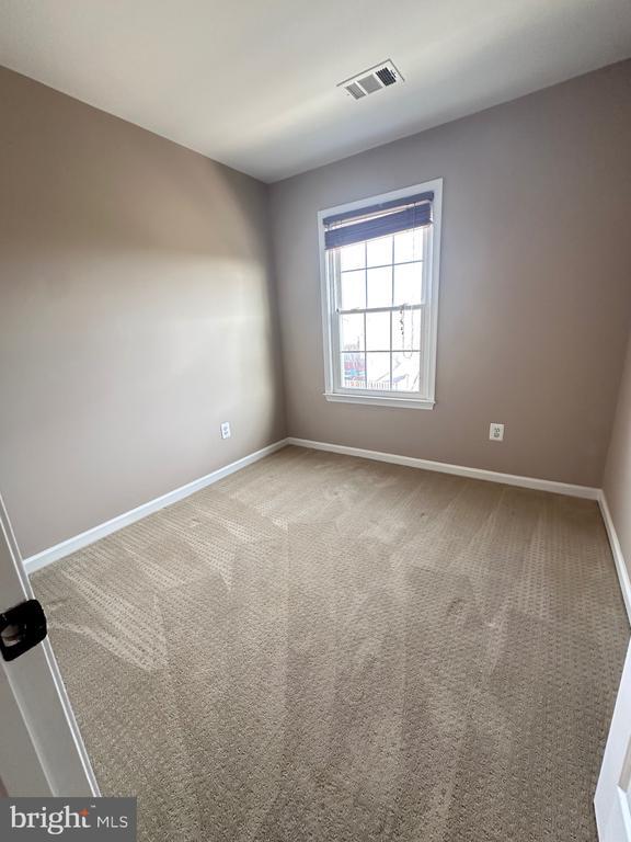 Building Photo - 783 Vanderbilt Terrace SE