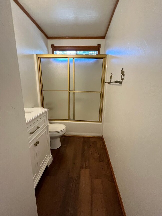 Building Photo - Beautiful 2 Bedroom 2 Bathroom in Big Bear City with Large Backyard