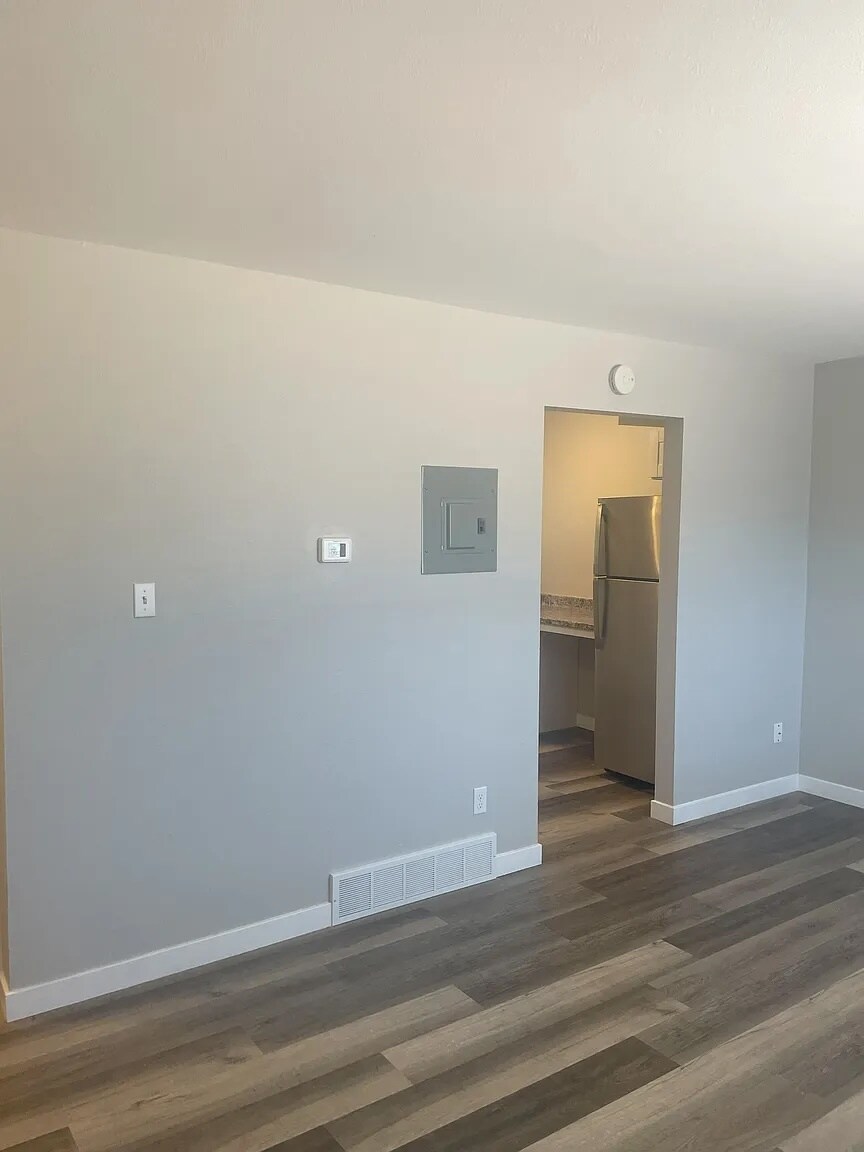 Building Photo - 4564 Everett St