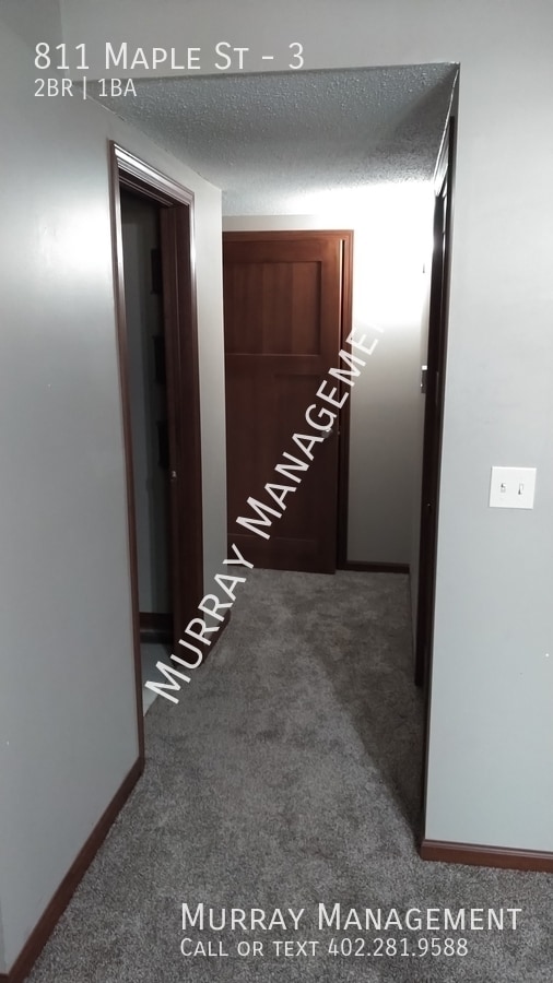 Building Photo - 811 Maple St