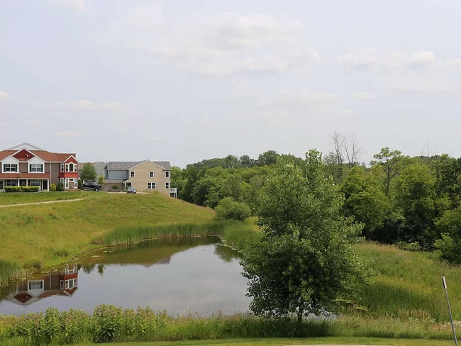 Building Photo - 9640 Independence Cir