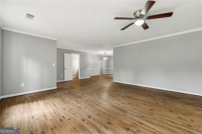 Building Photo - 1250 Mountain Springs Dr