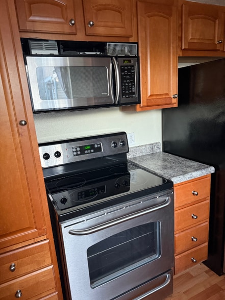 Building Photo - 6809 N Frostwood Pkwy