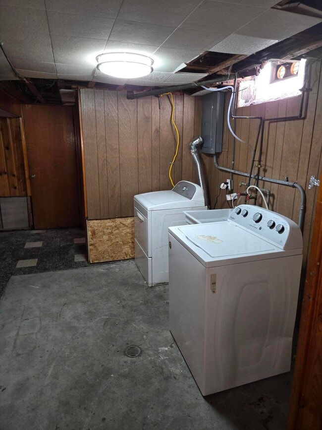 Building Photo - 27294 W Pleasant Ridge Dr