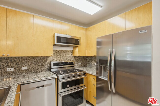Building Photo - 12222 Wilshire Blvd
