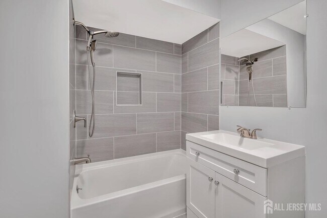 Building Photo - 4517 Birchwood Ct