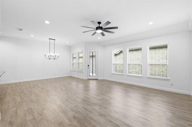 Building Photo - 916 10th St