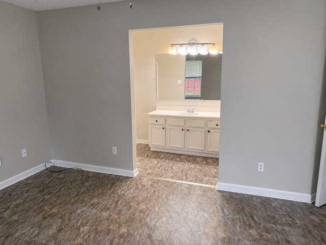 Building Photo - 1209 Fielding Dr