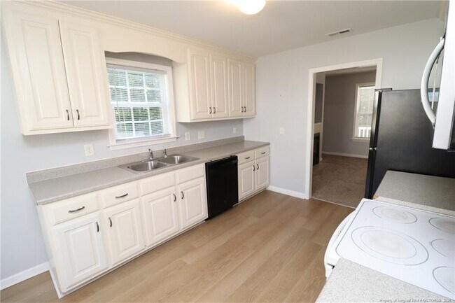 Building Photo - 410 Whitehall Ct