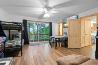 Building Photo - 2140 Battle Hill Rd