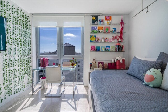 Building Photo - 1331 Brickell Bay Dr