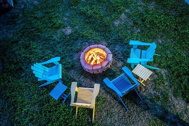 Building Photo - 986 Bahama Dr