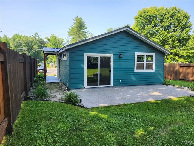 Building Photo - 1582 Chestnut Ridge Rd