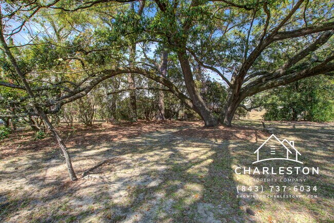 Building Photo - 1805 Chelwood Cir