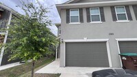 Building Photo - 2303 Lynwood Bnd