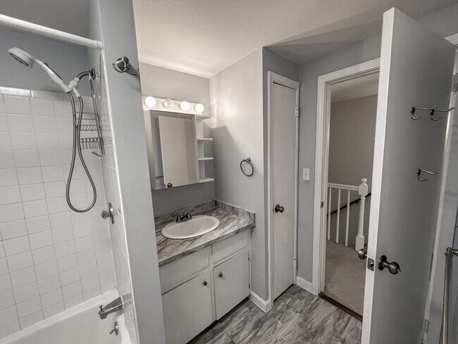 Building Photo - 75 Sandy Pond Rd