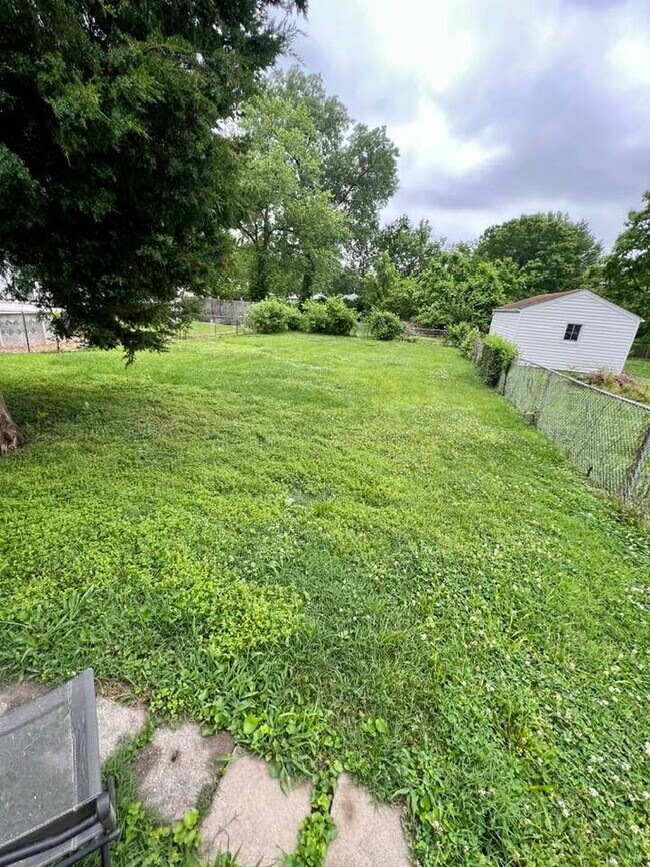 Building Photo - 2754 McCausland Ave