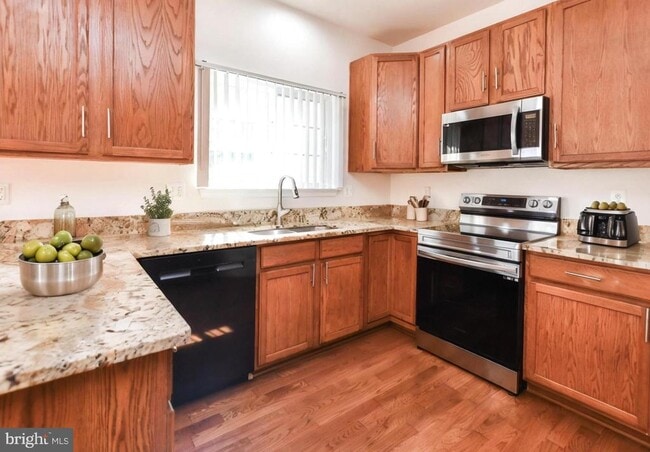 Building Photo - 2713 Yancey Ln