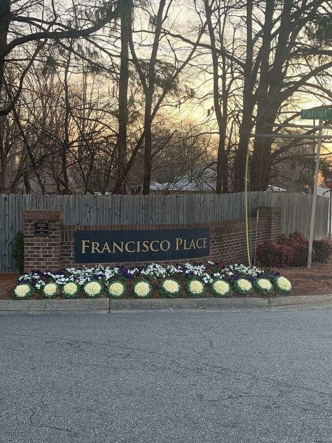 Building Photo - Upcoming Spacious End Unit in Francisco Place!