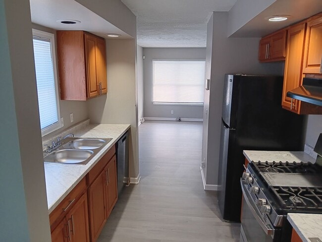 Building Photo - For Rent - Four-Bedroom Two-Bathroom Home Available NOW!