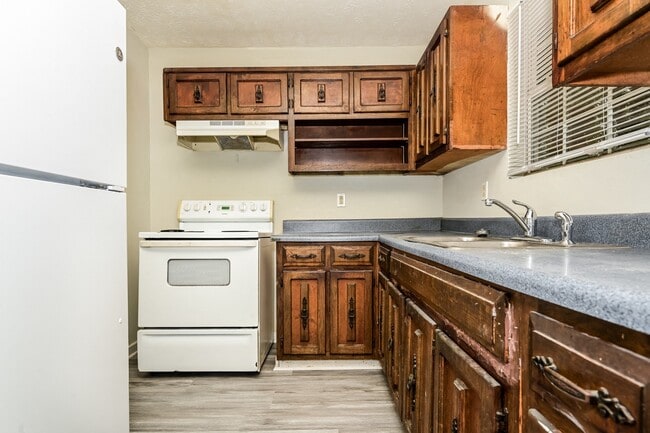 Building Photo - 4868 Bartlett Ct