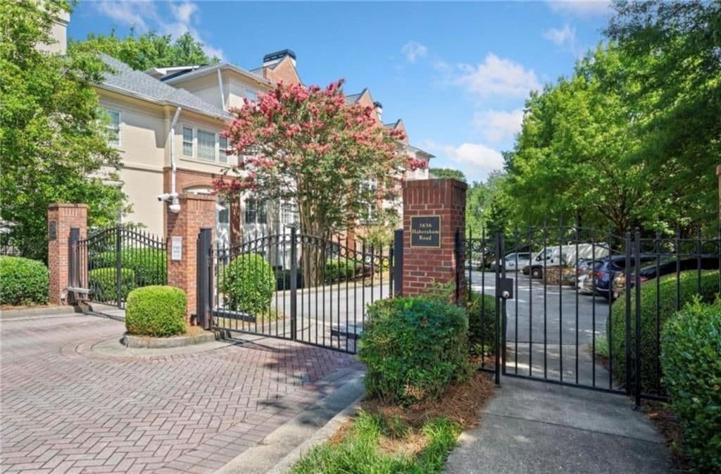 Building Photo - 3636 Habersham Rd NW
