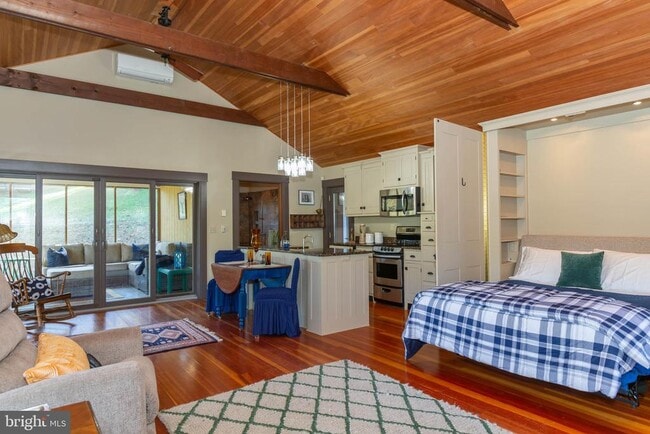 Building Photo - 1312 John Rissler Rd