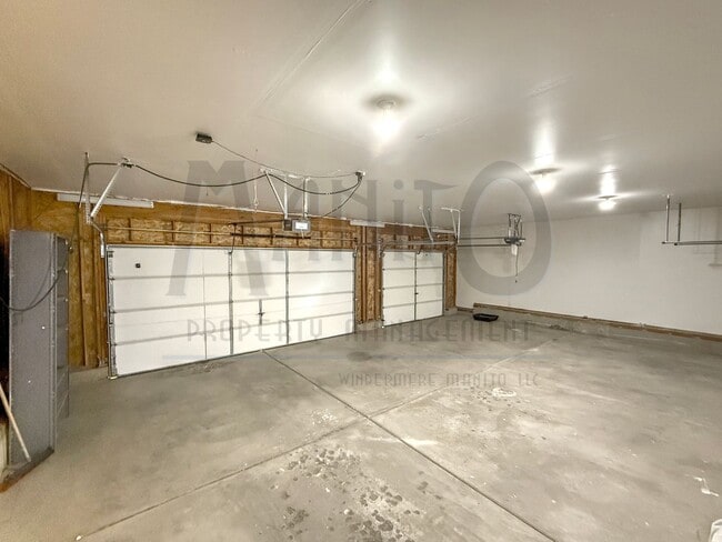 Building Photo - **COMING SOON** Sprawling Mead Home