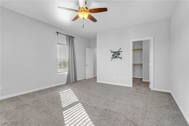 Building Photo - 9404 Sand Tiger Ave