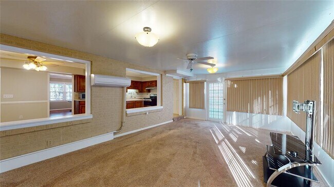 Building Photo - 126 Cedar Dr