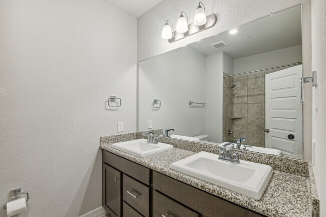 Building Photo - 131 Dove Springs Ct