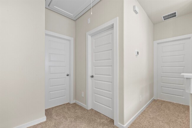 Building Photo - 10013 Rustic Charm St