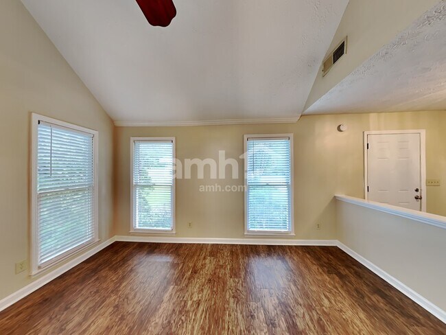 Building Photo - 4854 Green Valley Ct NW