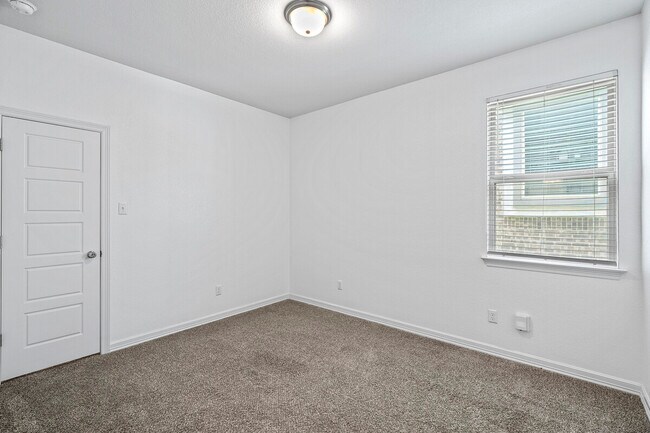 Building Photo - 18005 Pomelo Ln