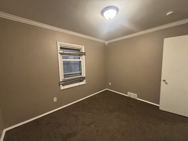 Building Photo - 19675 Rogge St