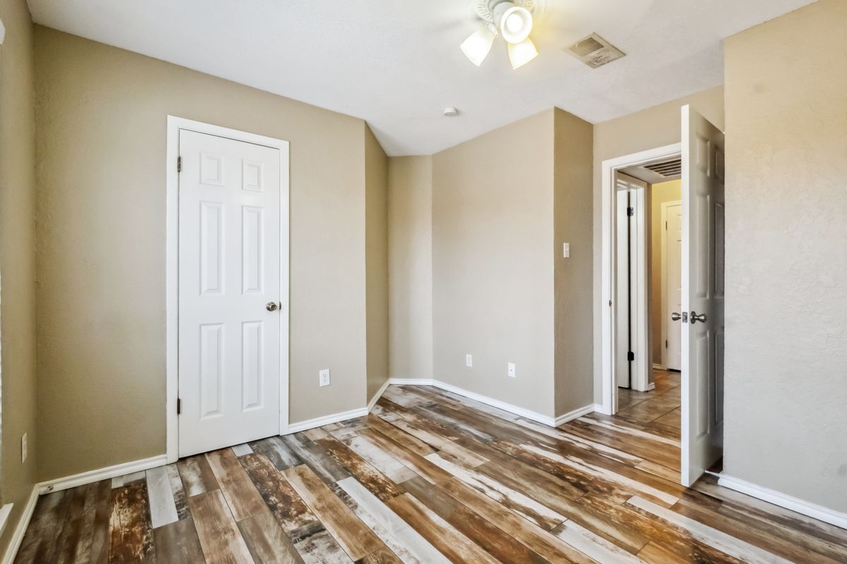 Building Photo - 1608 Pecan Chase Cir