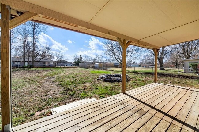 Building Photo - 1306 W Bonnie Ln