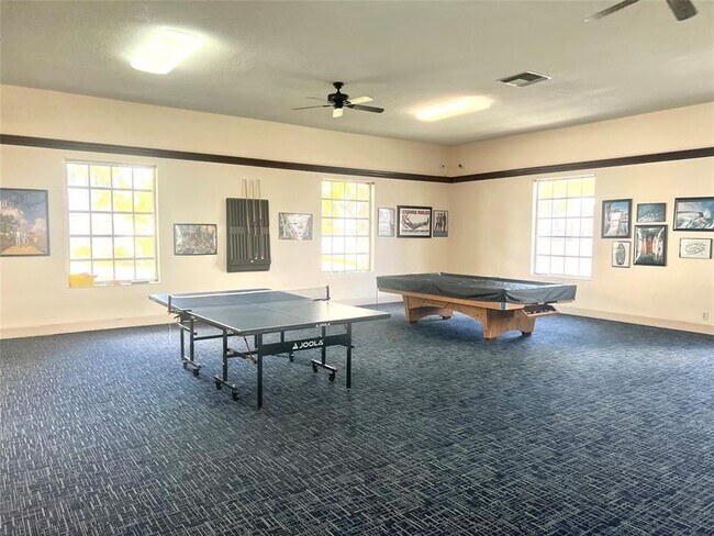 Building Photo - 2270 NE 68th St