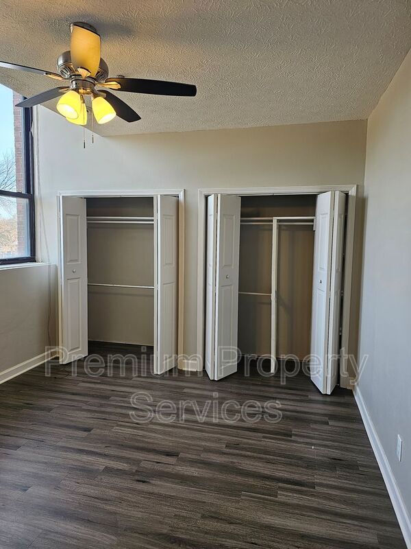 Building Photo - 2208 8th St