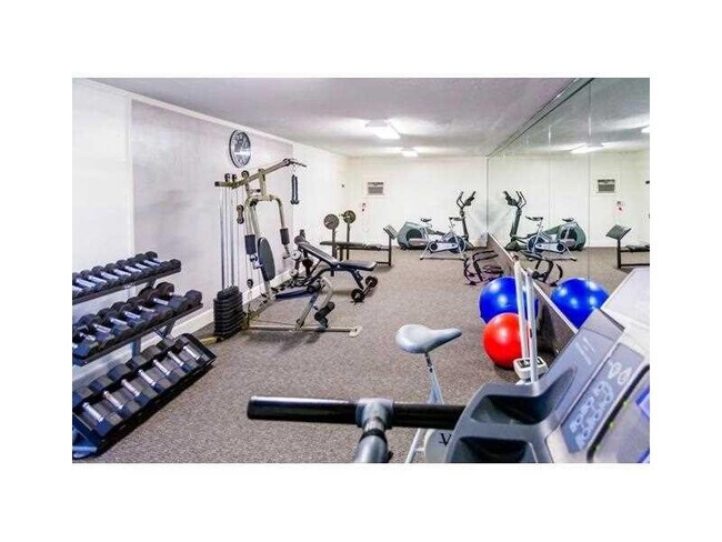 Building Photo - 2151 NE 68th St